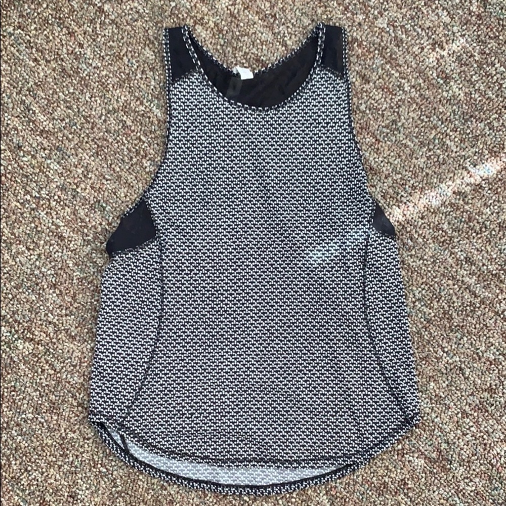 Lululemon sculpt tank size 4